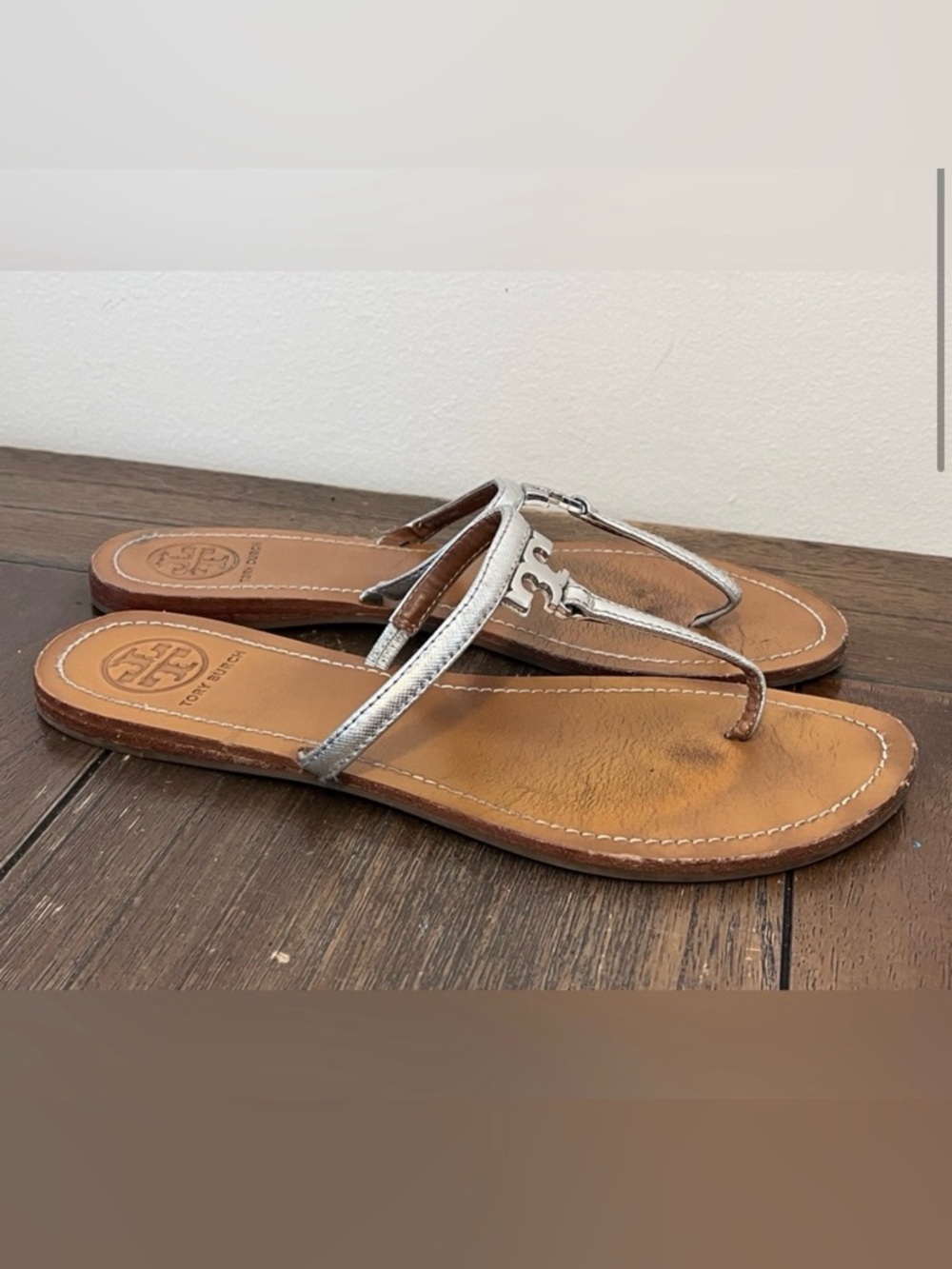Tory Burch Metallic Silver Leather T-Strap Thong Sandals - Size 9